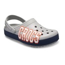 Sandália Crocs Crocband Logo Light - Unissex - Foto 4