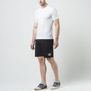 Camiseta Umbro Basic UV - Masculina - Foto 5