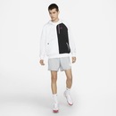 Jaqueta com Capuz Nike Sportswear Essentials+ Windrunner - Masculina - Foto 6