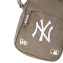 Mini Bolsa Transversal New Era MLB New York Yankees Kaki New Era - Foto 3