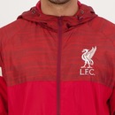 Jaqueta Corta Vento FutFanatics Liverpool com Capuz - Masculina - Foto 4
