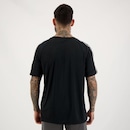 Camiseta Umbro Traditional Tape - Masculina - Foto 3