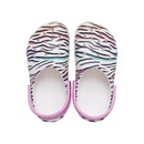 Sandália Crocs Classic Animal Print Clog Kids - Infantil - Foto 2