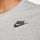 Camiseta Nike Sportswear Club Essentials - Feminina - Foto 4
