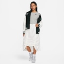 Camiseta Nike Sportswear Club Essentials - Feminina - Foto 5