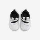 Tênis Nike Team Hustle D 11 TD - Infantil - Foto 4