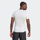 Camiseta adidas Treino Estampada Techfit - Masculina - Foto 4