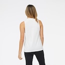 Camiseta Regata New Balance Relentless - Feminina - Foto 4