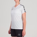 Camiseta Umbro Traditional Tape - Feminina - Foto 3