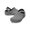 Sandália Crocs Bistro Graphic Clog - Unissex - Foto 4