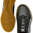 Chuteira Futsal Umbro Glaze + 1 Par de Meias - Adulto - Foto 7