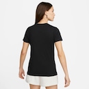 Camiseta Nike Sportswear - Feminina - Foto 2