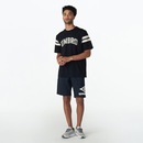 Camiseta Umbro College Concept - Unissex - Foto 4