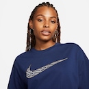 Camiseta Nike Sportswear - Feminina - Foto 3