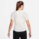 Camiseta Nike Dri-Fit Run Division - Feminina - Foto 2