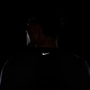 Camiseta Nike Run Energy - Masculina - Foto 9