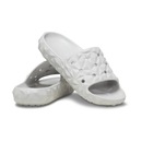Chinelo Crocs Classic Geometric Slide V10 Atmosphere - Unissex - Foto 4