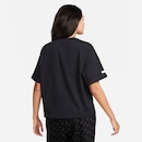 Camiseta Nike Sportswear Classic - Feminina - Foto 2