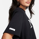 Camiseta Nike Sportswear Classic - Feminina - Foto 4