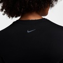 Camiseta Manga Longa Nike Dri-Fit One - Feminina - Foto 4