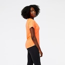 Camiseta New Balance Q Speed Jacquard - Feminina - Foto 2