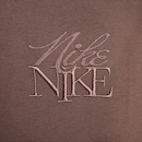 Camiseta Nike Sportswear Monogram - Feminina - Foto 4