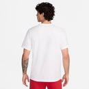 Camiseta Nike Liverpool Crest - Masculina - Foto 2