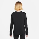 Camiseta Nike Sportswear Essential - Feminina - Foto 2