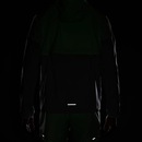 Jaqueta com Capuz Nike Repel Windrunner - Masculina - Foto 10
