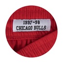 Short Mitchell & Ness Swingman Chicago Bulls Road 1997-98 - Masculino - Foto 4