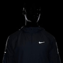 Jaqueta Nike Repel Miler - Masculina - Foto 8