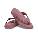 Chinelo Crocs Getaway Flip Cassis - Feminino - Foto 4