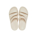 Sandália Crocs Getaway Strappy Stucco - Feminino - Foto 7