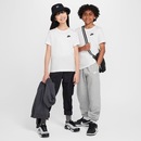 Camiseta Nike Sportswear Futura - Infantil - Foto 4