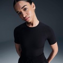 Camiseta Nike Dri-Fit One Cropped - Feminina - Foto 2