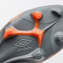 Chuteira de Campo Umbro Gravity - Adulto - Foto 8