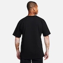 Camiseta Nike Sportswear Essential - Masculina - Foto 2
