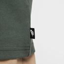 Camiseta Nike Sportswear Essential - Masculina - Foto 5