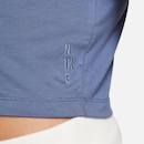 Camiseta Nike Sportswear Cropped Essential - Feminina - Foto 5