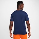 Camiseta Nike Sportswear Club - Masculina - Foto 2