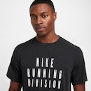 Camiseta Nike Dri-Fit Rise365 - Masculina - Foto 3