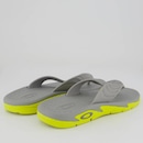Chinelo Oakley Crowd Cinza Claro - Foto 4