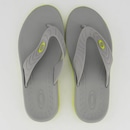 Chinelo Oakley Crowd Cinza Claro - Foto 1