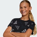 Camiseta Cropped adidas Seasonal Essentials Logo Celebration - Infantil - Foto 6