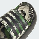 Chinelo adidas Adilette Platform - Feminina - Foto 10