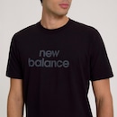 Camiseta New Balance Graphic Brand - Masculina - Foto 2