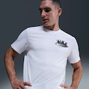 Camiseta Nike Dri-FIT Fitness - Masculina - Foto 1