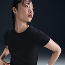 Camiseta Nike Advance - Feminina - Foto 6