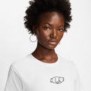 Camiseta Nike Sportswear Club - Feminina - Foto 3