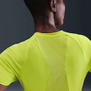 Camiseta Nike Dry-FIT Feminina - Foto 2